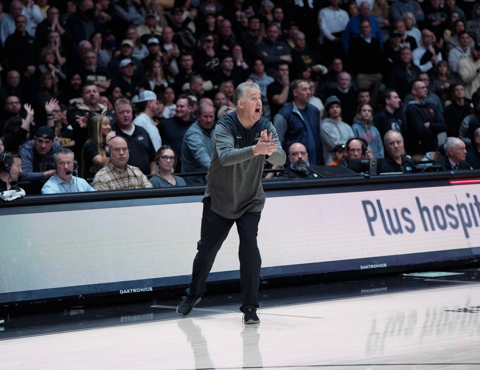 1/22/23 Maryland, Head Coach Matt Painter yells